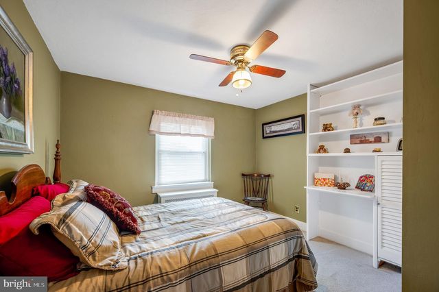 185 EYRE AVE, Sellersville, PA 18960