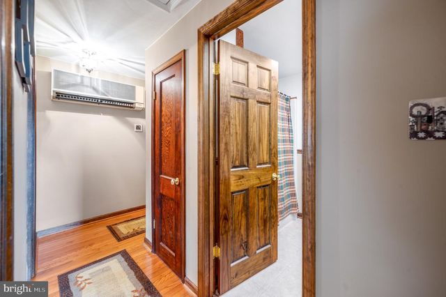 185 EYRE AVE, Sellersville, PA 18960