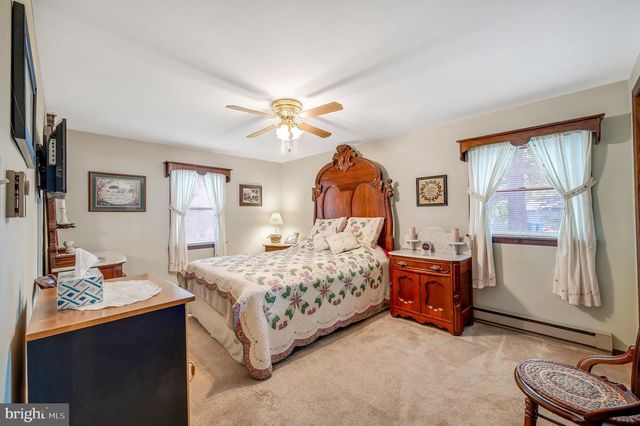 185 EYRE AVE, Sellersville, PA 18960