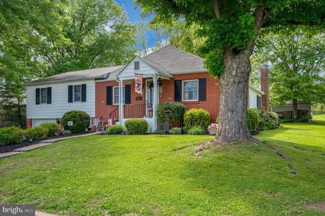 185 EYRE AVE, Sellersville, PA 18960