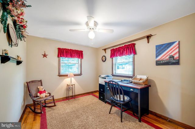185 EYRE AVE, Sellersville, PA 18960