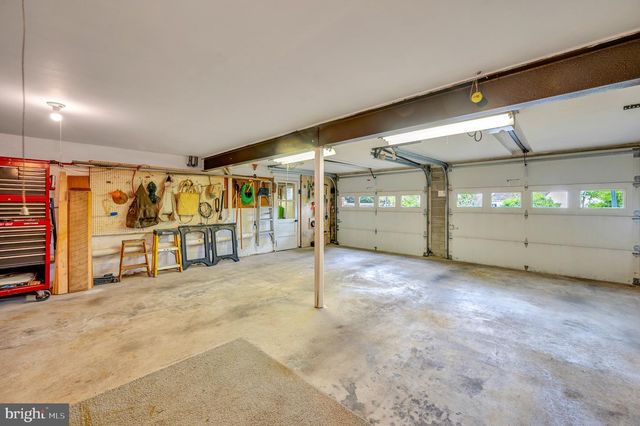 185 EYRE AVE, Sellersville, PA 18960