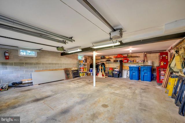 185 EYRE AVE, Sellersville, PA 18960