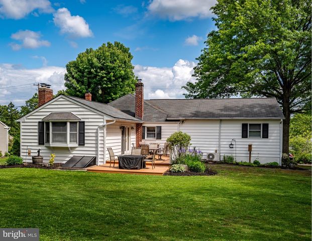 185 EYRE AVE, Sellersville, PA 18960