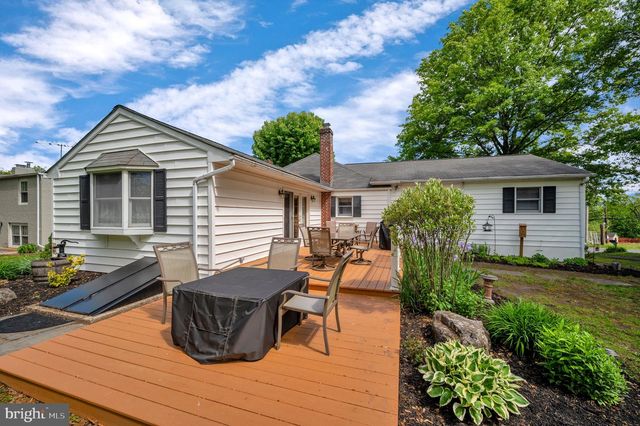 185 EYRE AVE, Sellersville, PA 18960