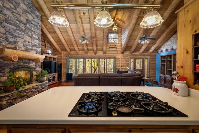 13036 Capitol Dr, Grass Valley, CA 95945