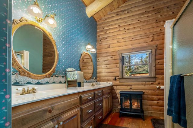 13036 Capitol Dr, Grass Valley, CA 95945