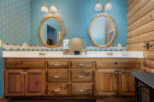 13036 Capitol Dr, Grass Valley, CA 95945