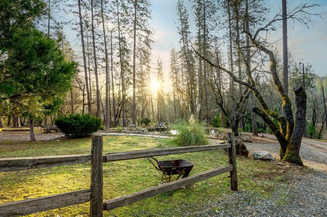 13036 Capitol Dr, Grass Valley, CA 95945