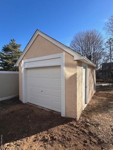 858 Seaman Avenue, Baldwin, NY 11510