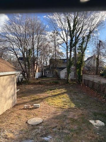 858 Seaman Avenue, Baldwin, NY 11510