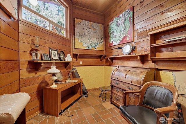 24901 Roberts Drive, Black Diamond, WA 98010