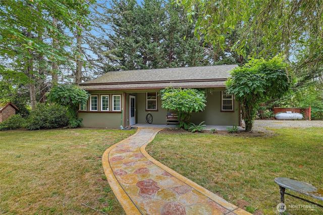24901 Roberts Drive, Black Diamond, WA 98010