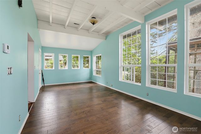 24901 Roberts Drive, Black Diamond, WA 98010