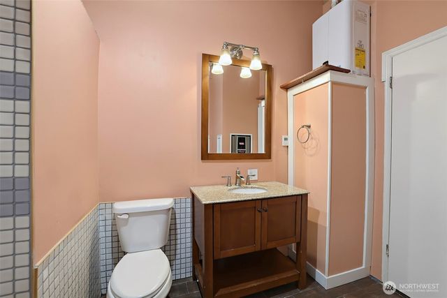 24901 Roberts Drive, Black Diamond, WA 98010