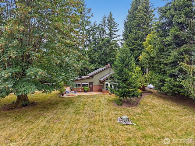 24901 Roberts Drive, Black Diamond, WA 98010
