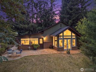 24901 Roberts Drive, Black Diamond, WA 98010