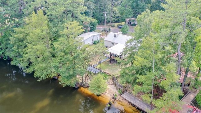 1281 Moxley Grocery Road, Karnack, TX 75661