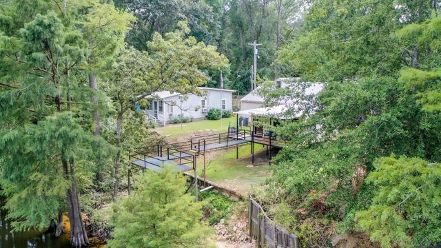 1281 Moxley Grocery Road, Karnack, TX 75661