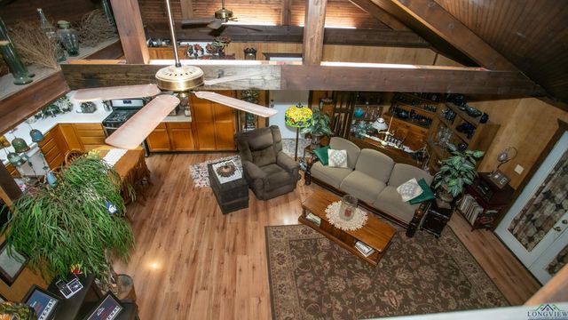 1281 Moxley Grocery Road, Karnack, TX 75661