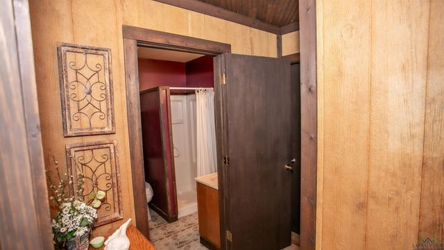 1281 Moxley Grocery Road, Karnack, TX 75661