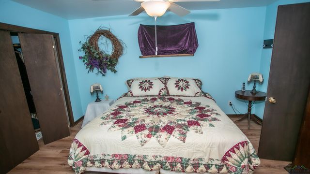 1281 Moxley Grocery Road, Karnack, TX 75661