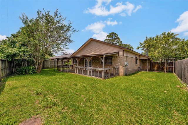 20110 Misty Pines Drive, Humble, TX 77346