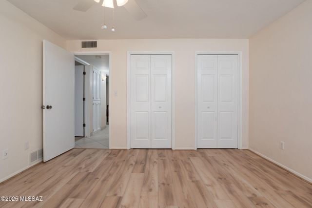 531 S Paseo La Rueda Circle, Green Valley, AZ 85614