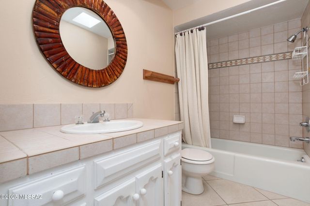 531 S Paseo La Rueda Circle, Green Valley, AZ 85614