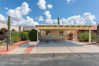 531 S Paseo La Rueda Circle, Green Valley, AZ 85614