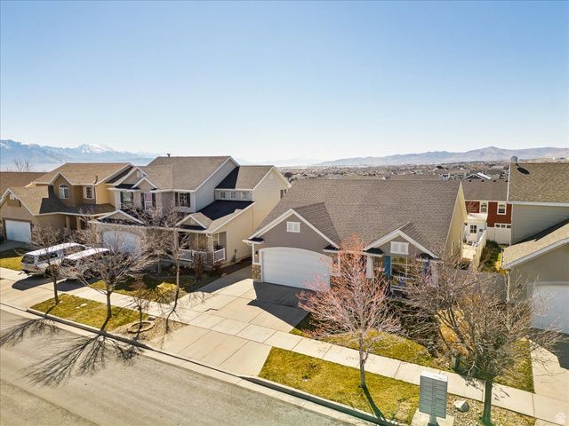 6657 W HAVEN MAPLE DR, West Jordan, UT 84081