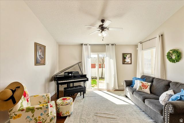 6657 W HAVEN MAPLE DR, West Jordan, UT 84081