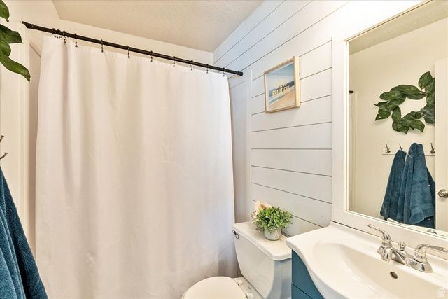 6657 W HAVEN MAPLE DR, West Jordan, UT 84081