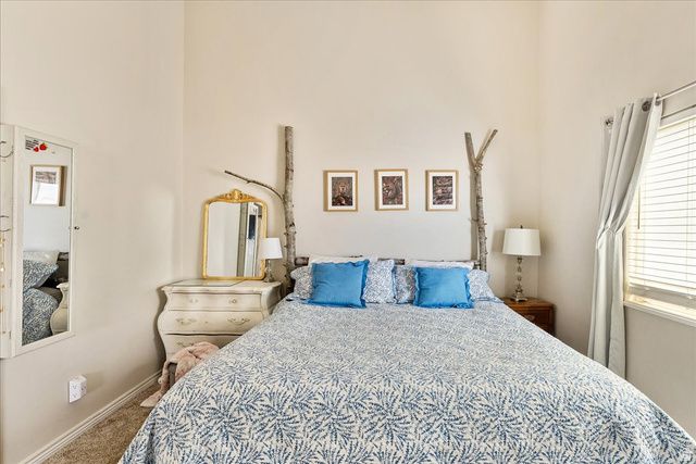 6657 W HAVEN MAPLE DR, West Jordan, UT 84081