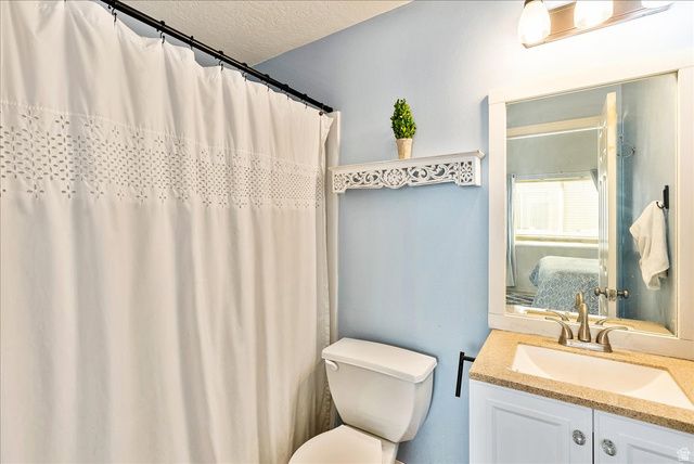 6657 W HAVEN MAPLE DR, West Jordan, UT 84081