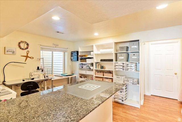 6657 W HAVEN MAPLE DR, West Jordan, UT 84081