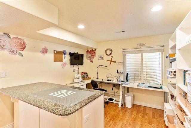 6657 W HAVEN MAPLE DR, West Jordan, UT 84081