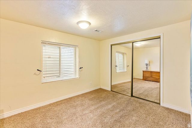 6657 W HAVEN MAPLE DR, West Jordan, UT 84081