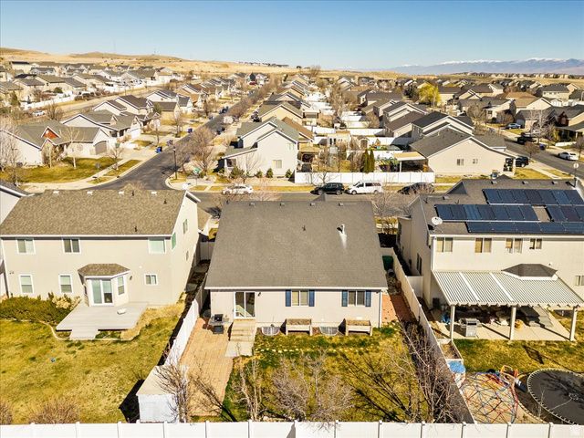 6657 W HAVEN MAPLE DR, West Jordan, UT 84081
