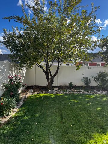 6657 W HAVEN MAPLE DR, West Jordan, UT 84081