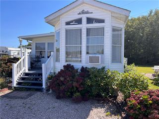 118 Dunns Corner Road, Westerly, RI 02891