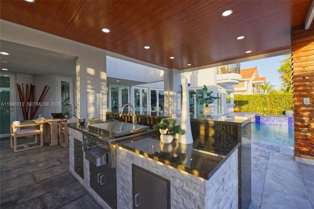 3368 NE 169th St, North Miami Beach, FL 33160