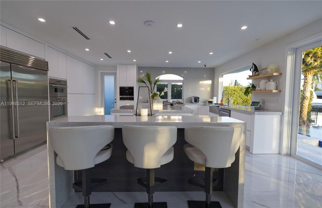 3368 NE 169th St, North Miami Beach, FL 33160