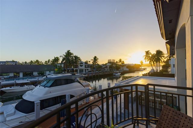 3368 NE 169th St, North Miami Beach, FL 33160