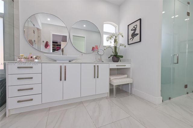 3368 NE 169th St, North Miami Beach, FL 33160