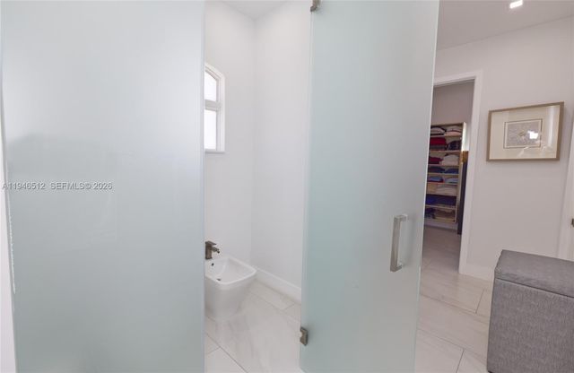 3368 NE 169th St, North Miami Beach, FL 33160