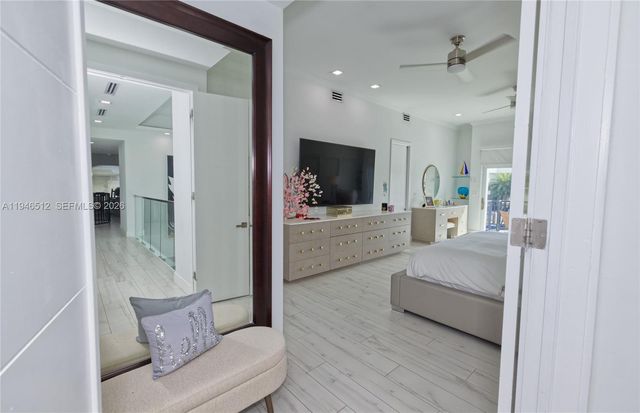 3368 NE 169th St, North Miami Beach, FL 33160