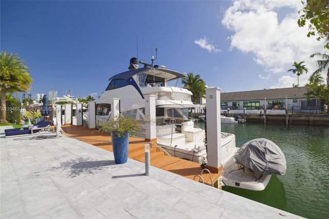 3368 NE 169th St, North Miami Beach, FL 33160