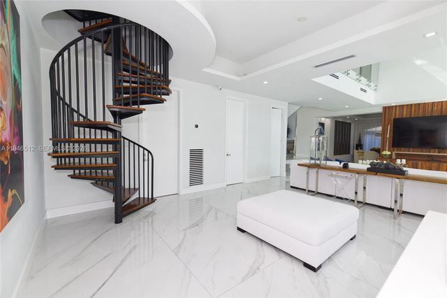 3368 NE 169th St, North Miami Beach, FL 33160