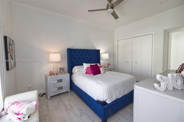 3368 NE 169th St, North Miami Beach, FL 33160